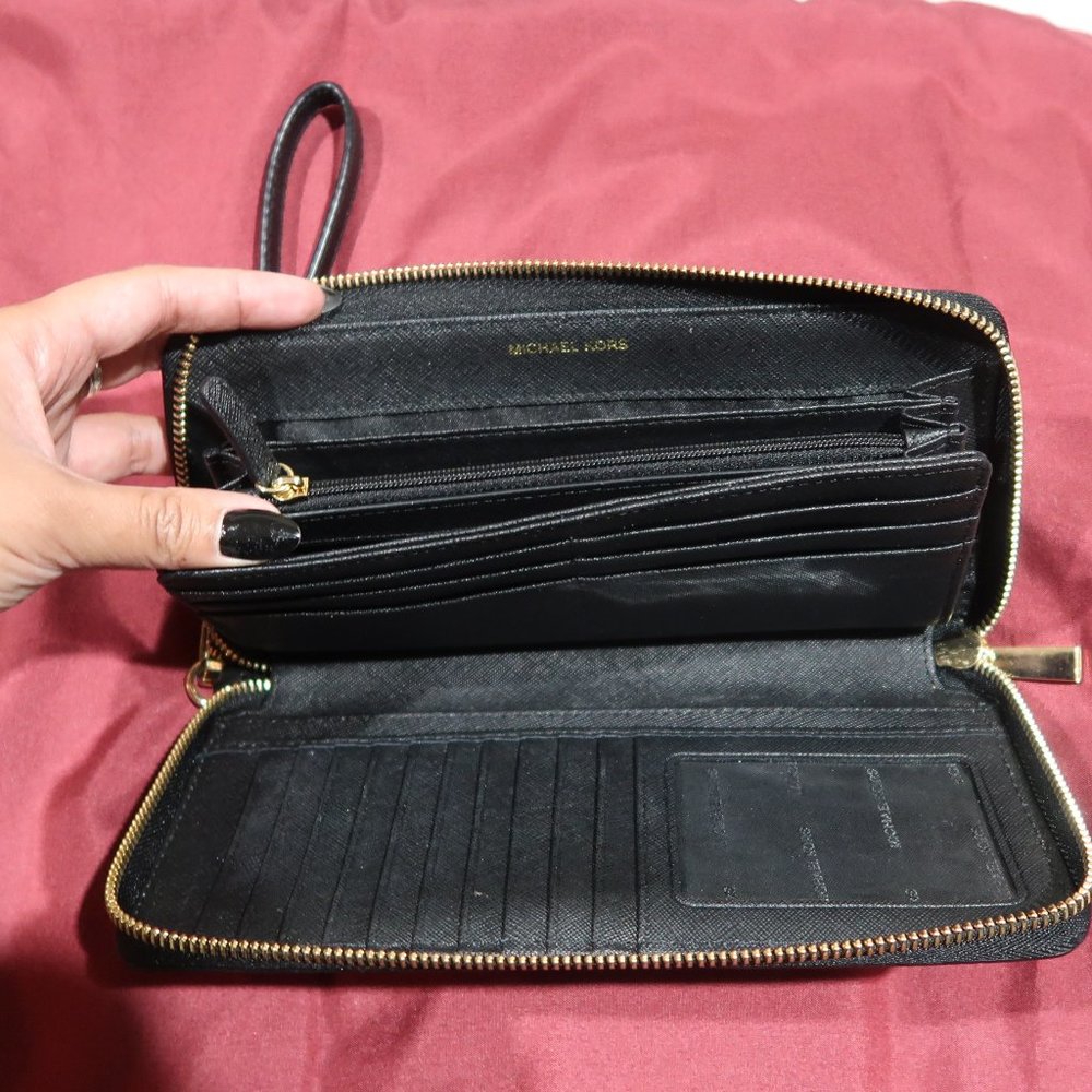 Michael Kors Leather Continental Wristlet - Picture 5 of 5